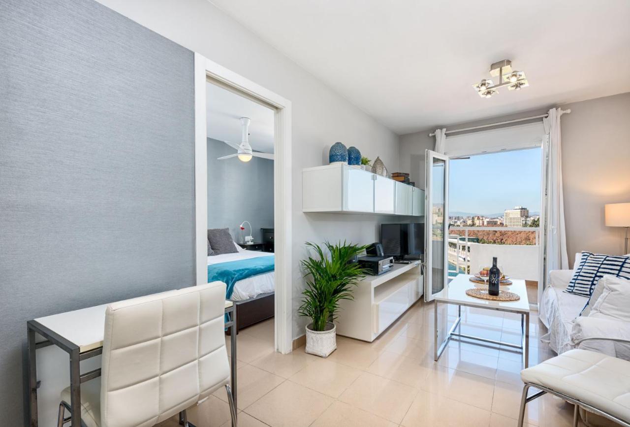 Susana Beach Apartment In Malaga By Solaga Holiday Homes Exterior photo