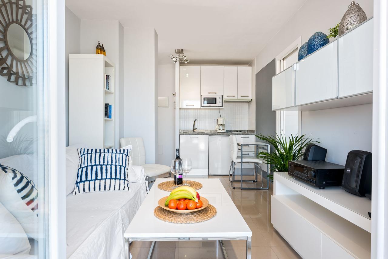 Susana Beach Apartment In Malaga By Solaga Holiday Homes Exterior photo